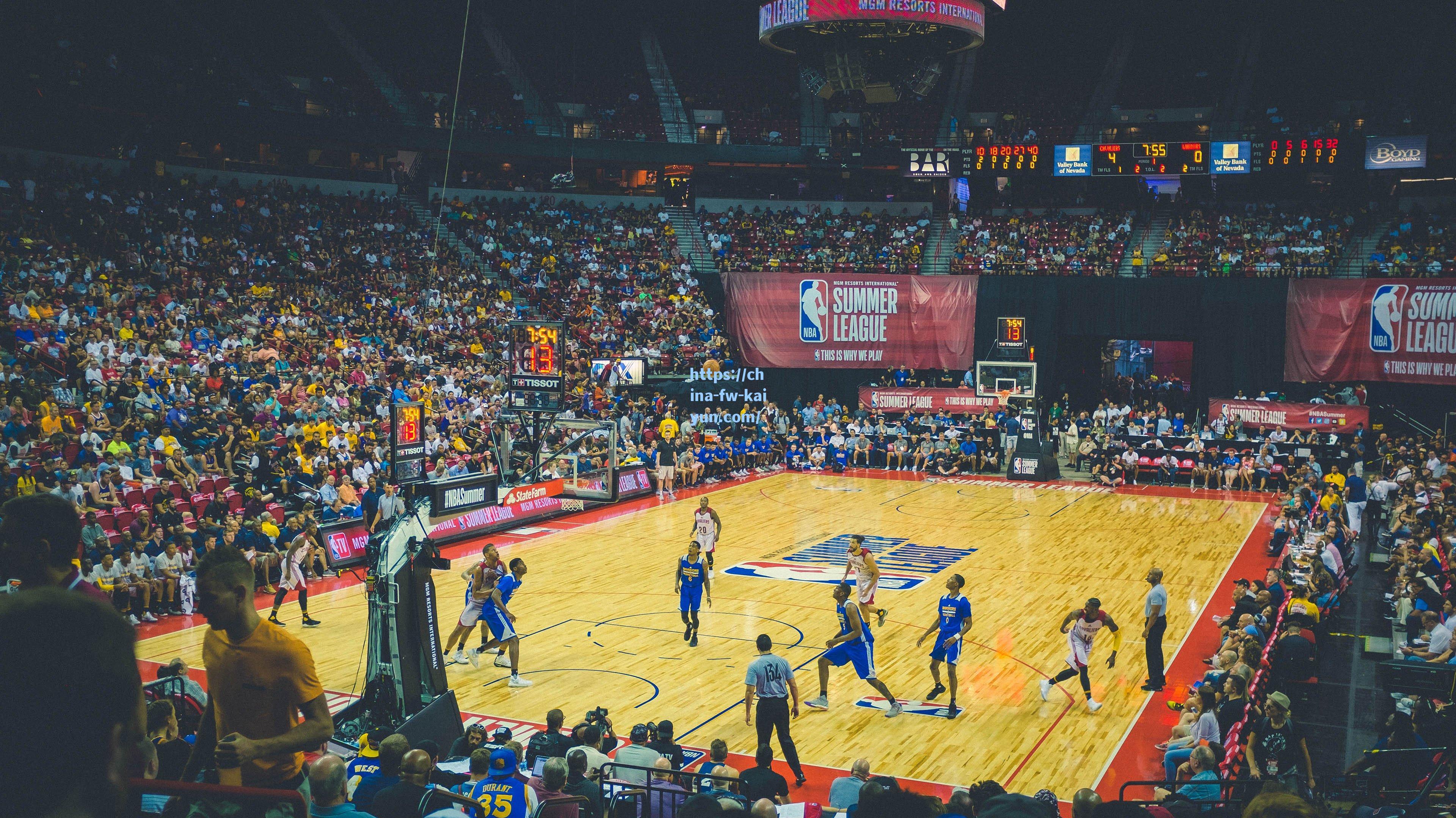 霍福德成自由市场焦点，多支豪门球队展开激烈争夺，未来去向引发联盟格局变动